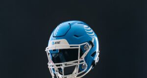 AT&T y la Universidad Gallaudet en Estados Unidos crean el primer casco de futbol americano conectado a 5G